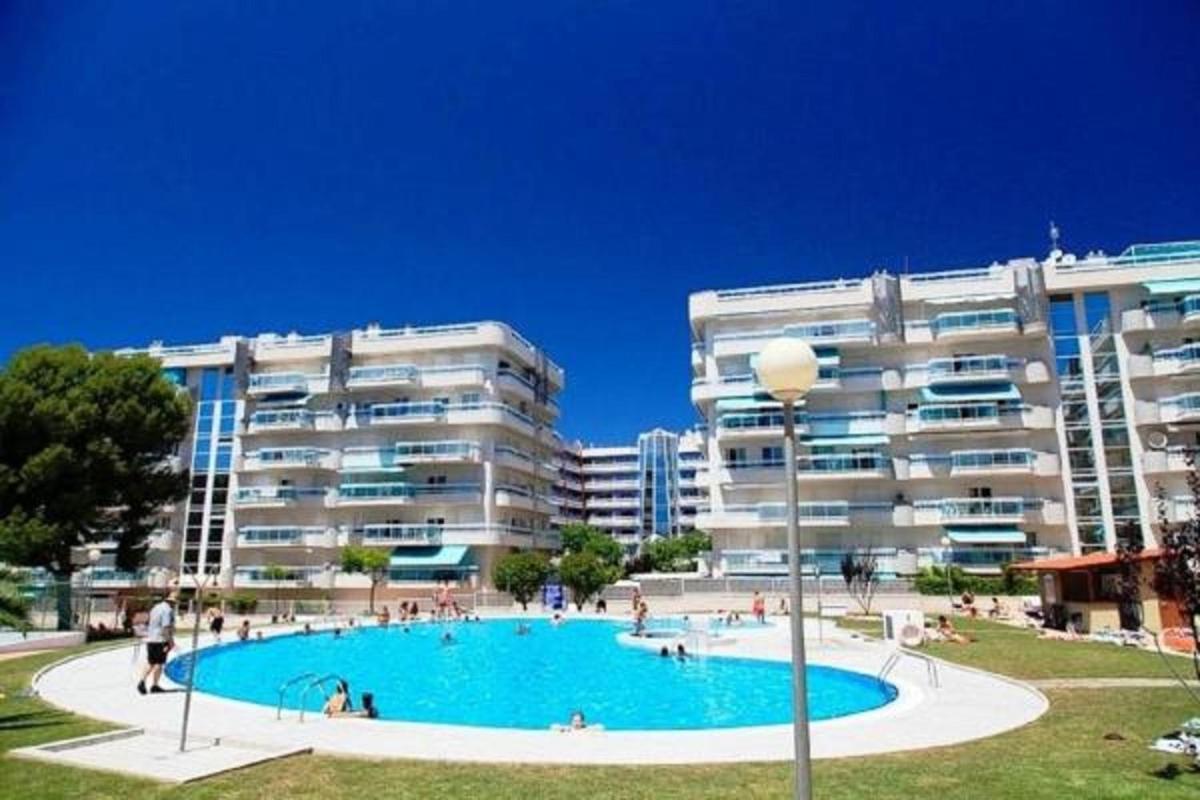 Larimar Big Swimming Pool Apartment Salou Bagian luar foto