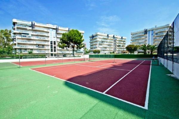 Larimar Big Swimming Pool Apartment Salou Bagian luar foto